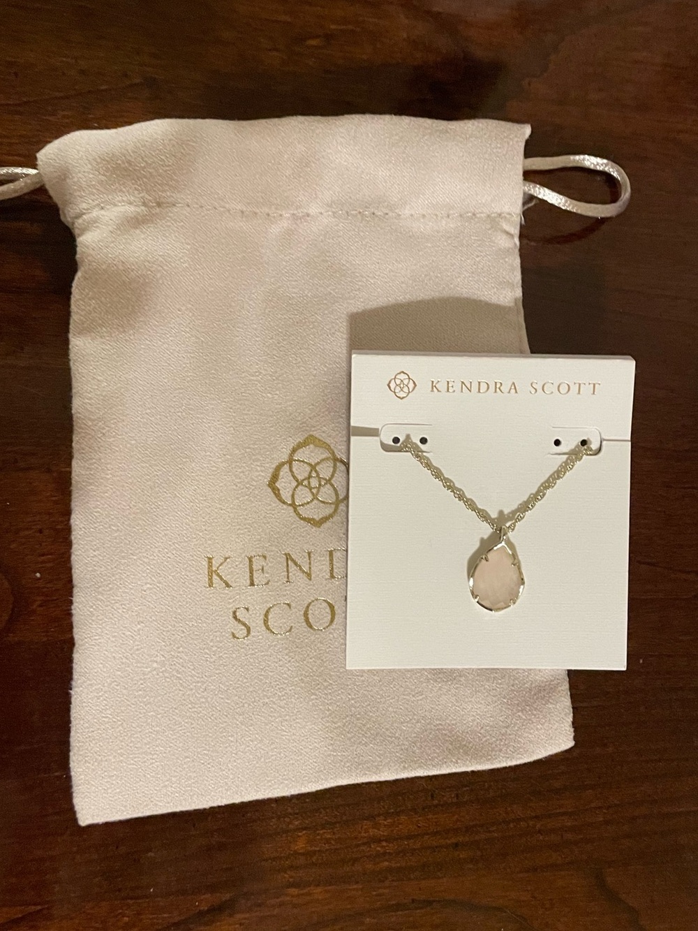 Kendra Scott Kirk Teardrop Necklace light Gold Pink Quartz